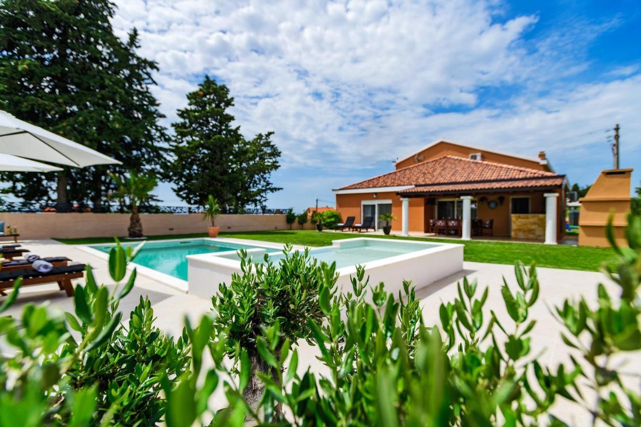 Green Residence Villa Zára Kültér fotó