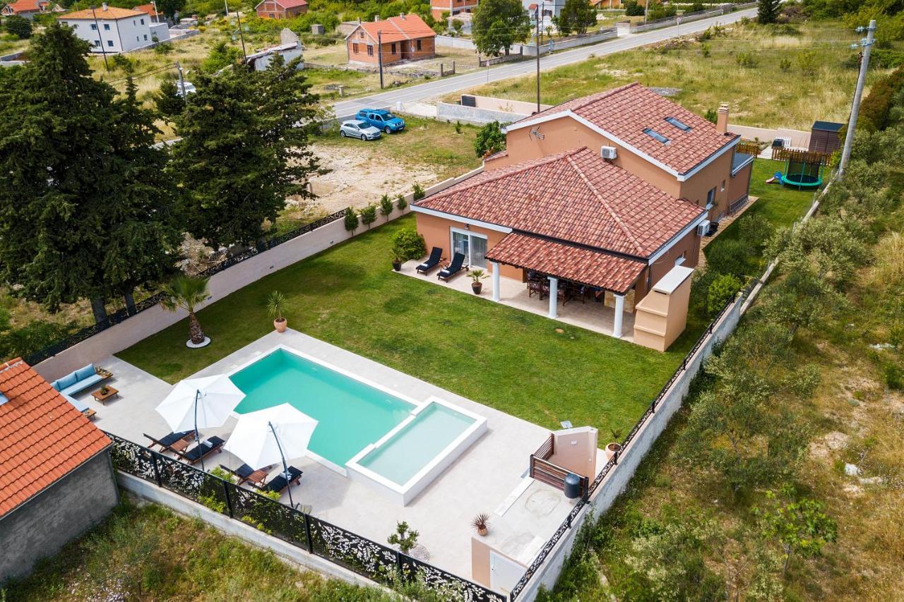 Green Residence Villa Zára Kültér fotó
